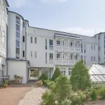 Apartment 680, Seepark